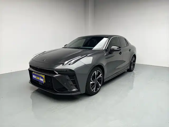 Lynk & Co 03