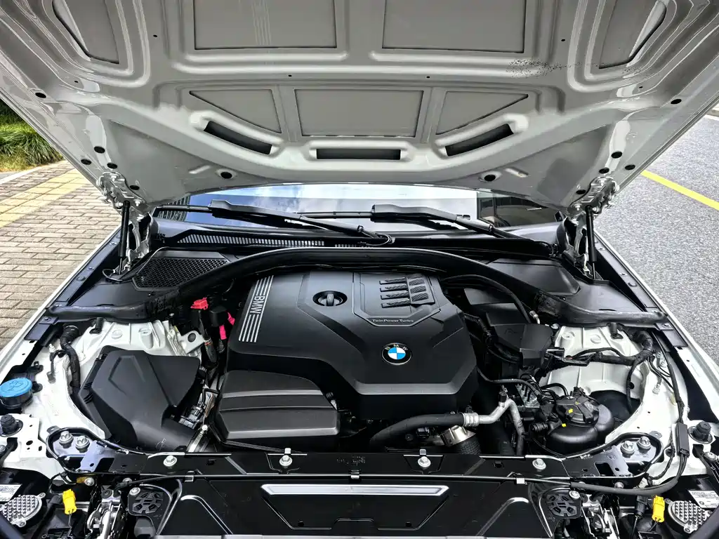BMW 3 Series — миниатюра 14