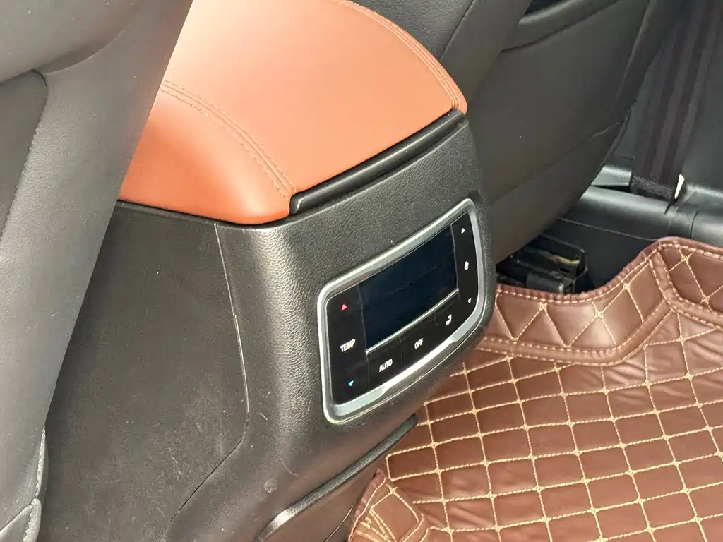 GAC Motor Trumpchi GS8 — миниатюра 17