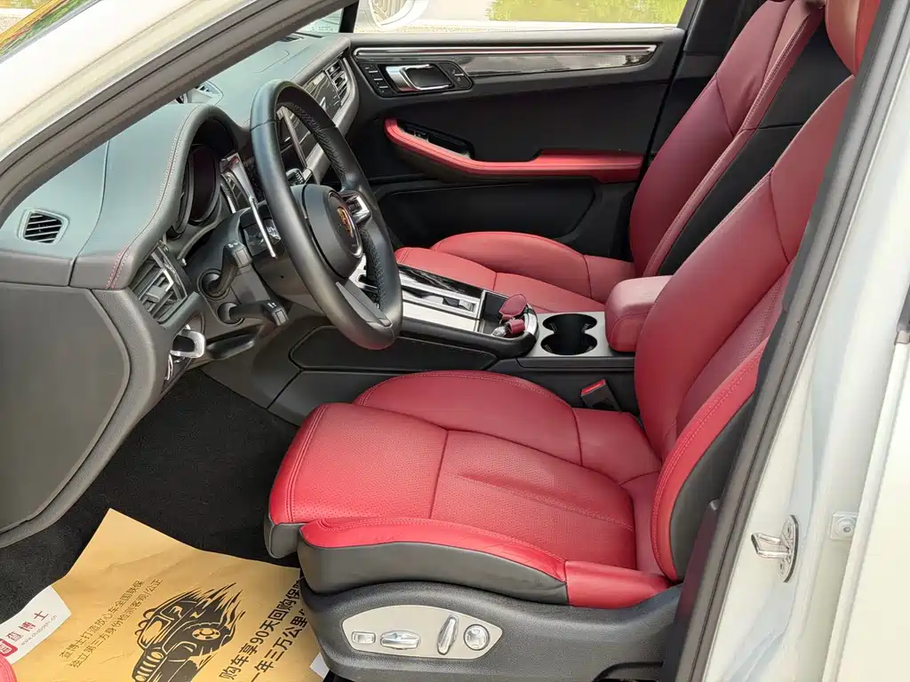 Porsche Macan — миниатюра 6