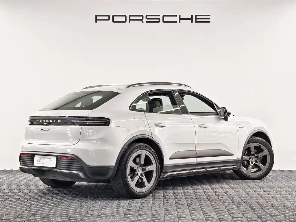 Porsche Macan EV — миниатюра 7