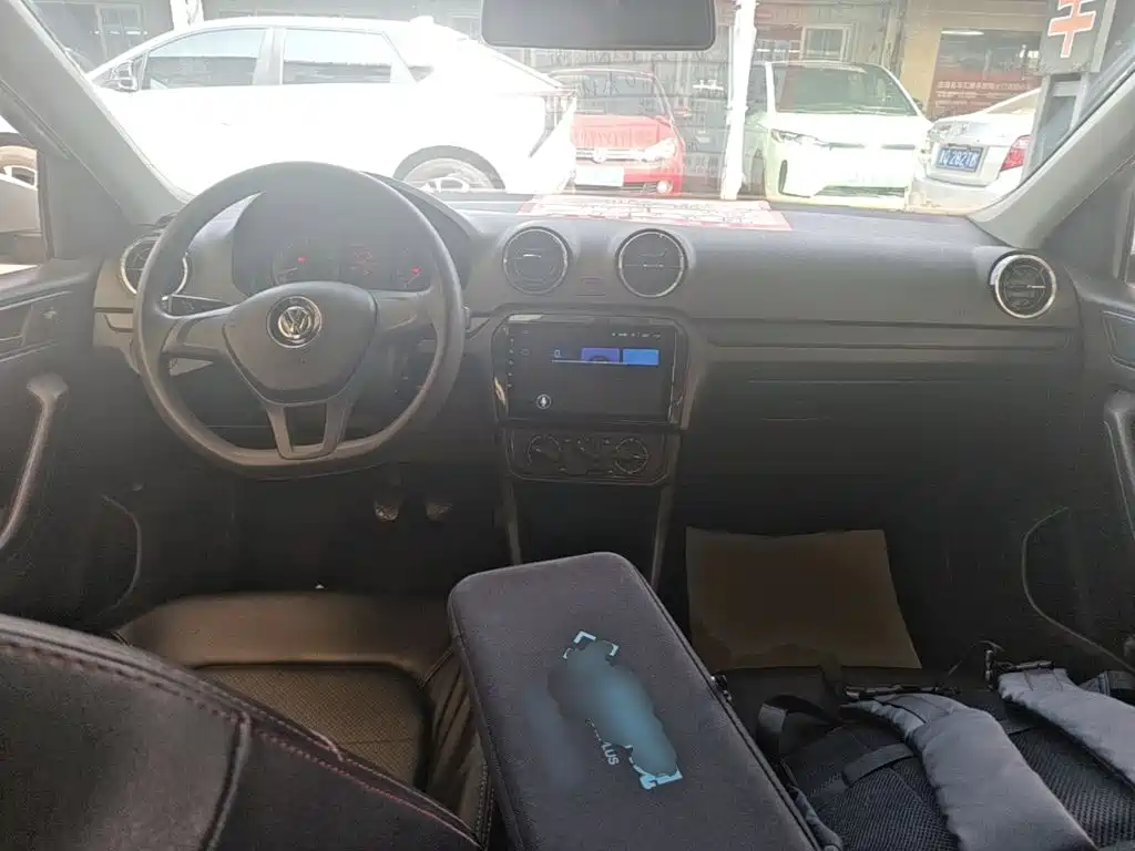 Volkswagen Jetta — миниатюра 10