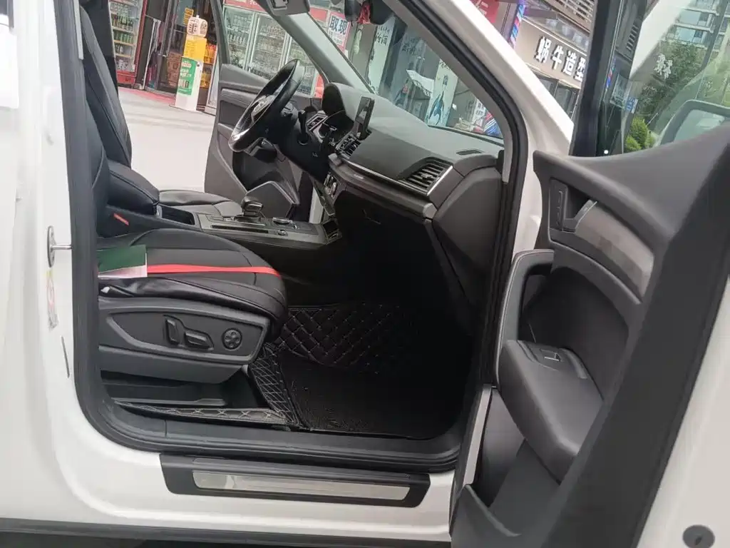 Audi Q5L — миниатюра 5