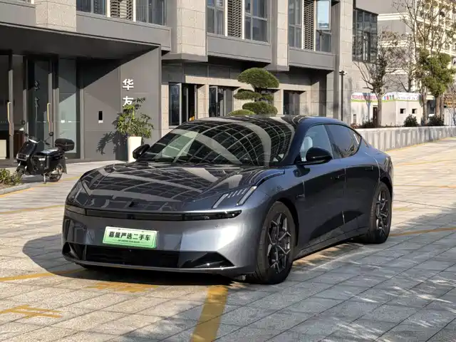 lynk z10