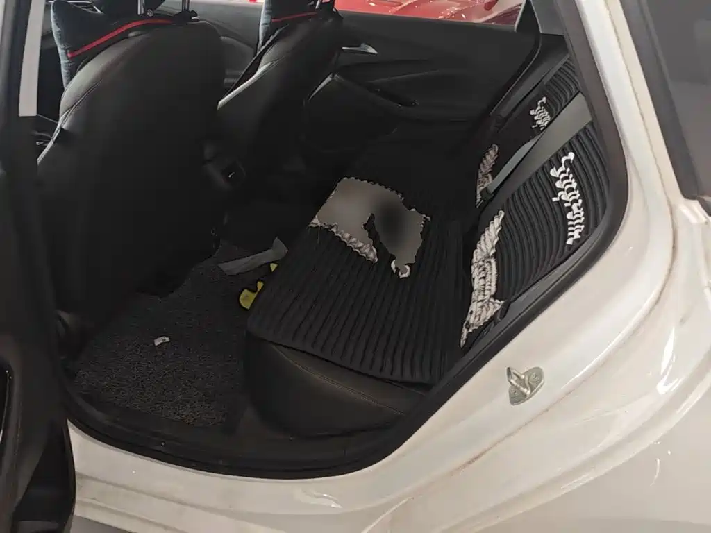 Buick Verano — миниатюра 17
