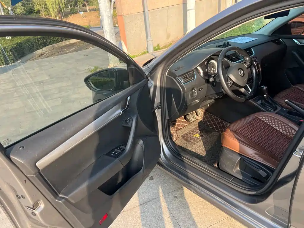 Skoda Octavia — миниатюра 6