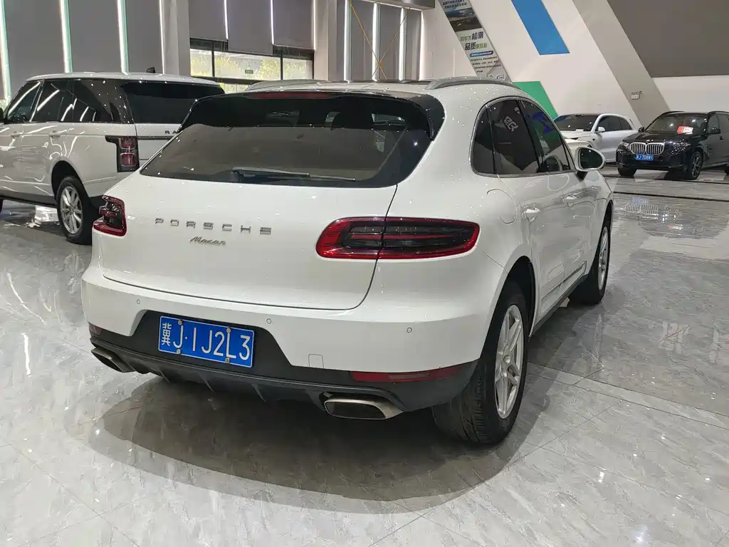 Porsche Macan — миниатюра 10