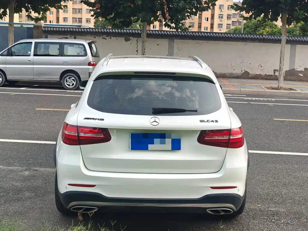 Mercedes-Benz GLC AMG — миниатюра 9