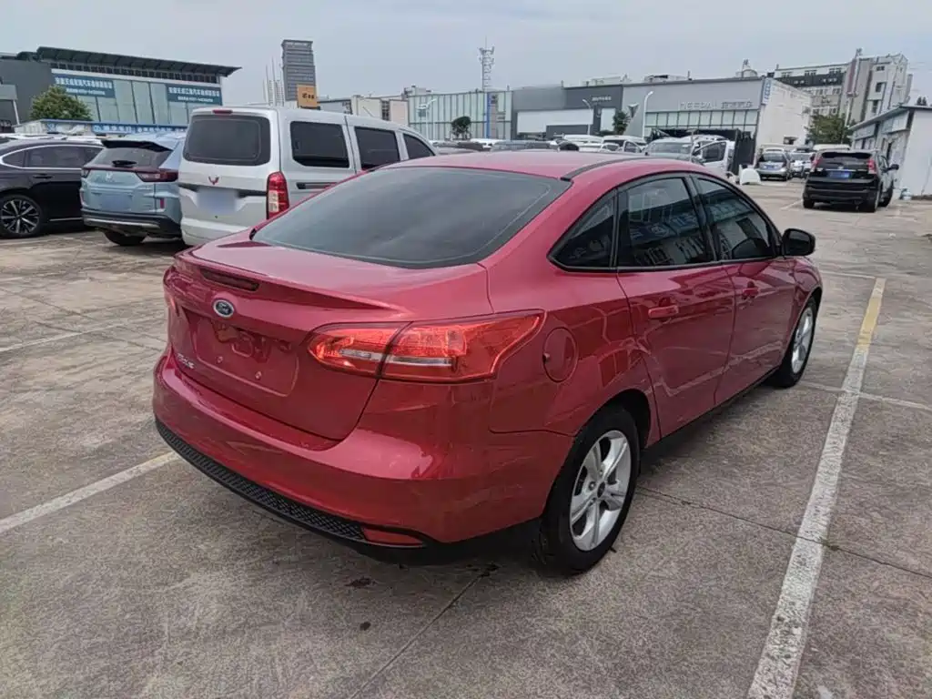 Ford Focus — миниатюра 7