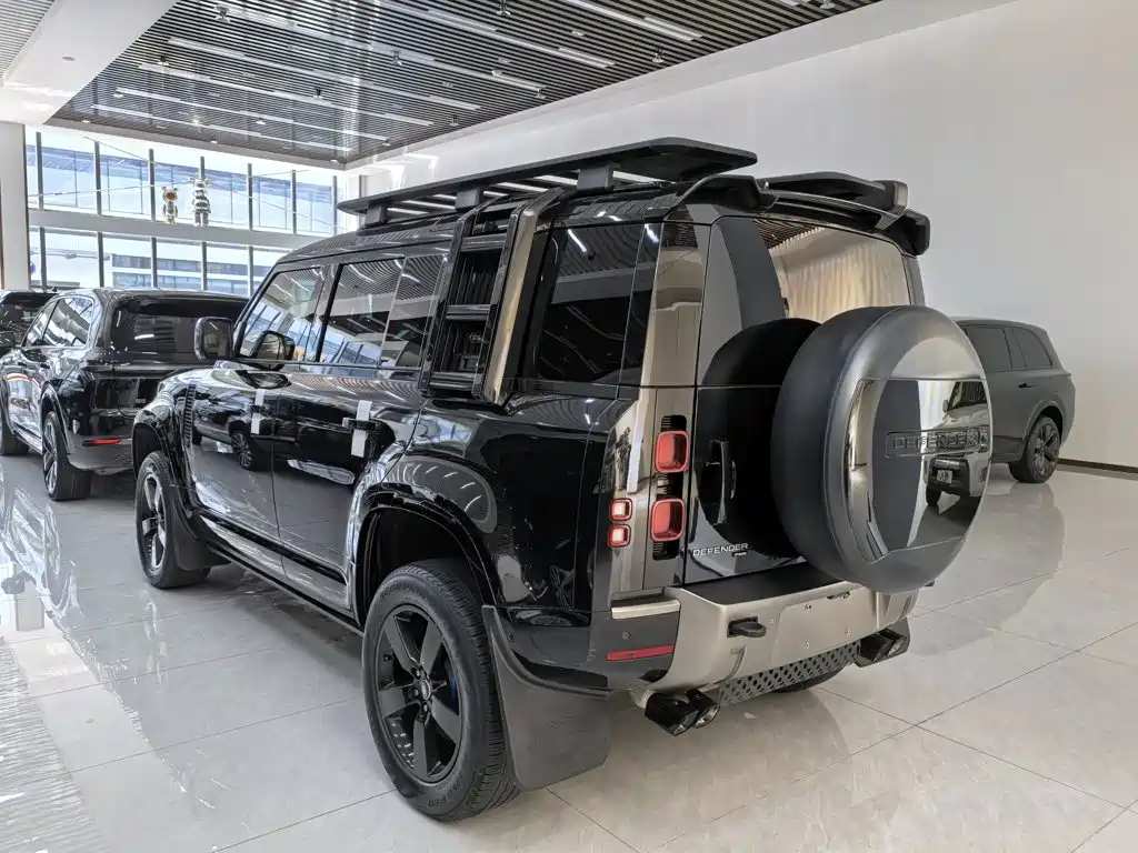 Land Rover Defender — миниатюра 5