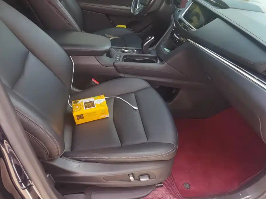 Cadillac XT6 — миниатюра 8