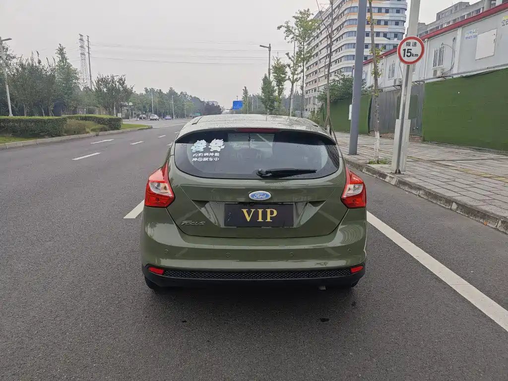 Ford Focus — миниатюра 5