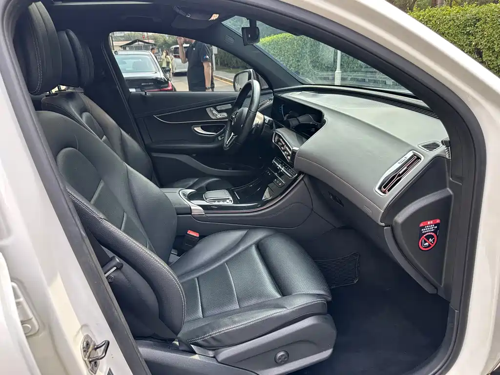 Mercedes-Benz EQC — миниатюра 21