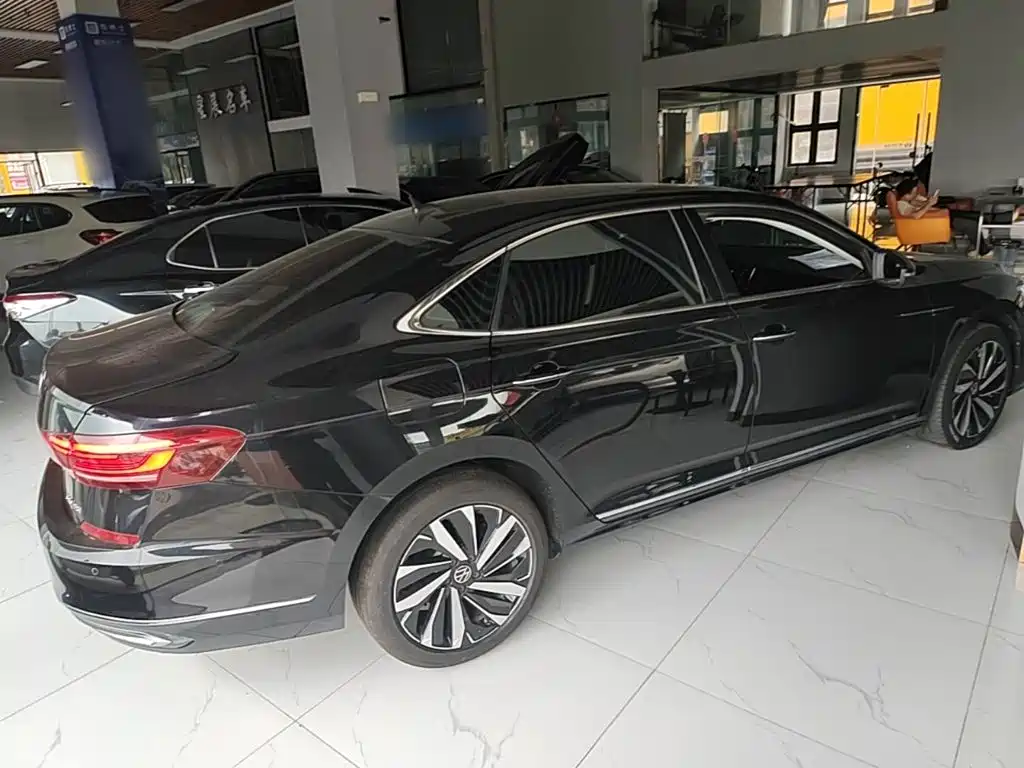 Volkswagen Passat — миниатюра 7