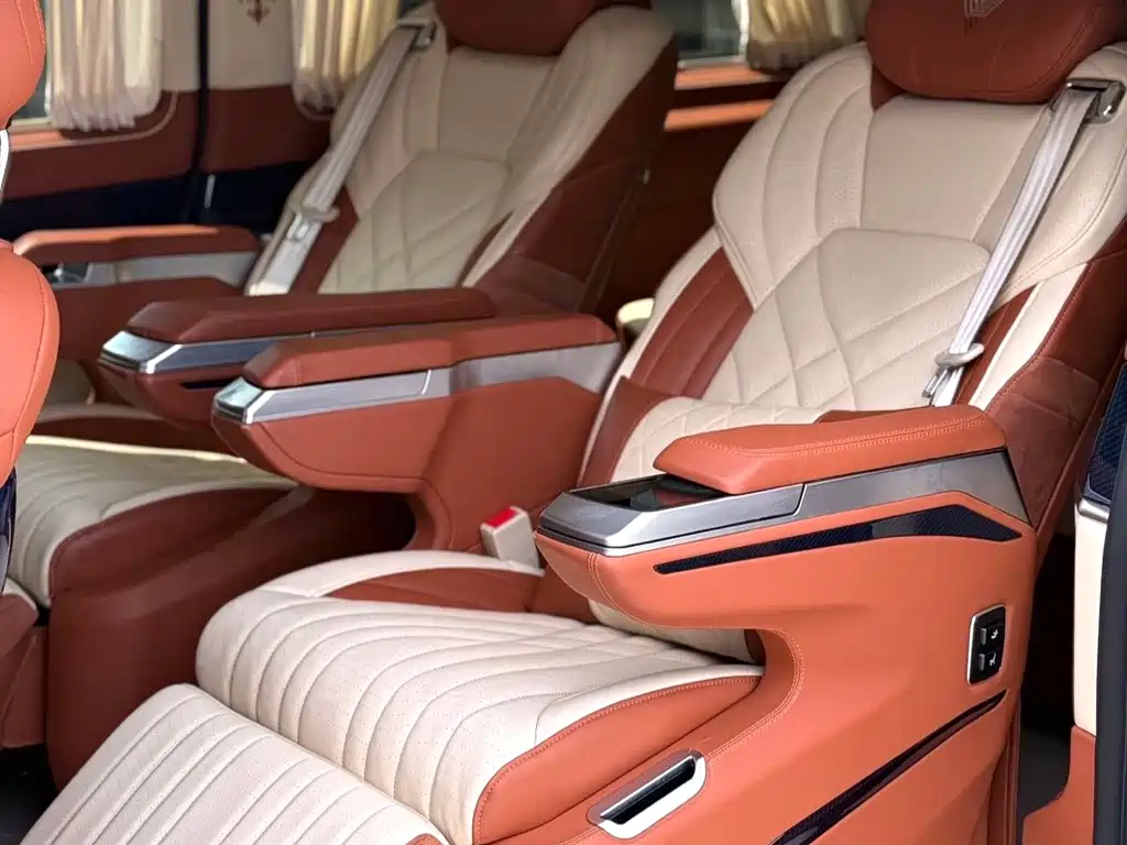 Mercedes-Benz V-Class — миниатюра 10