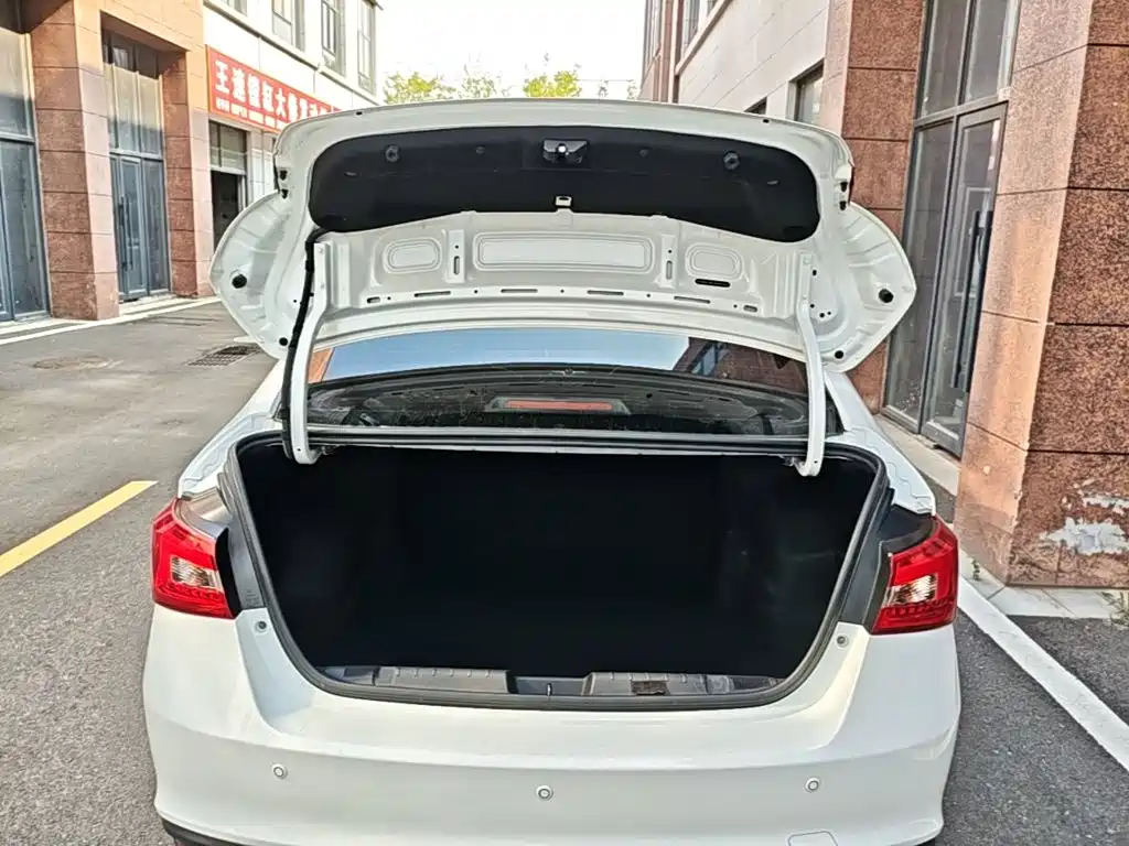 Chery Arrizo 5 — миниатюра 19