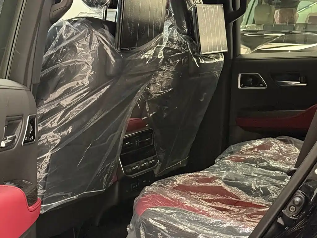 Toyota Land Cruiser LC300 2025 3.3T