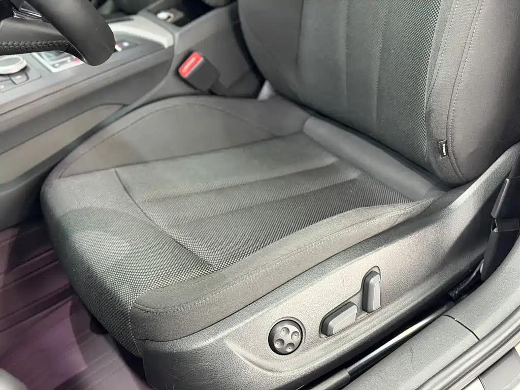Audi A4L — миниатюра 12