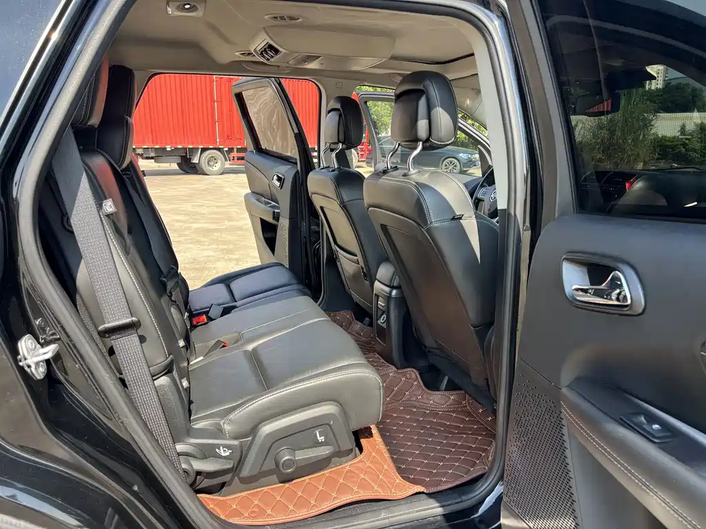 Dodge Journey — миниатюра 11