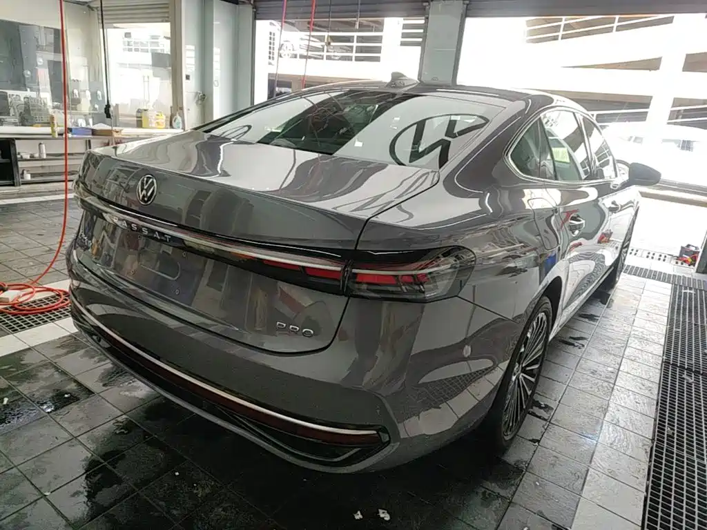 Volkswagen Passat 2025 Pro 380TSI