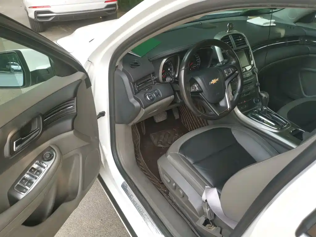Chevrolet Malibu — миниатюра 12