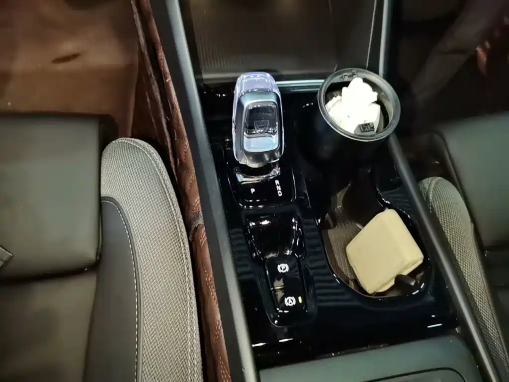 Volvo XC40 — миниатюра 14