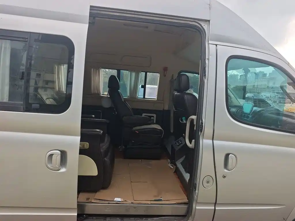 MAXUS V80 — миниатюра 15