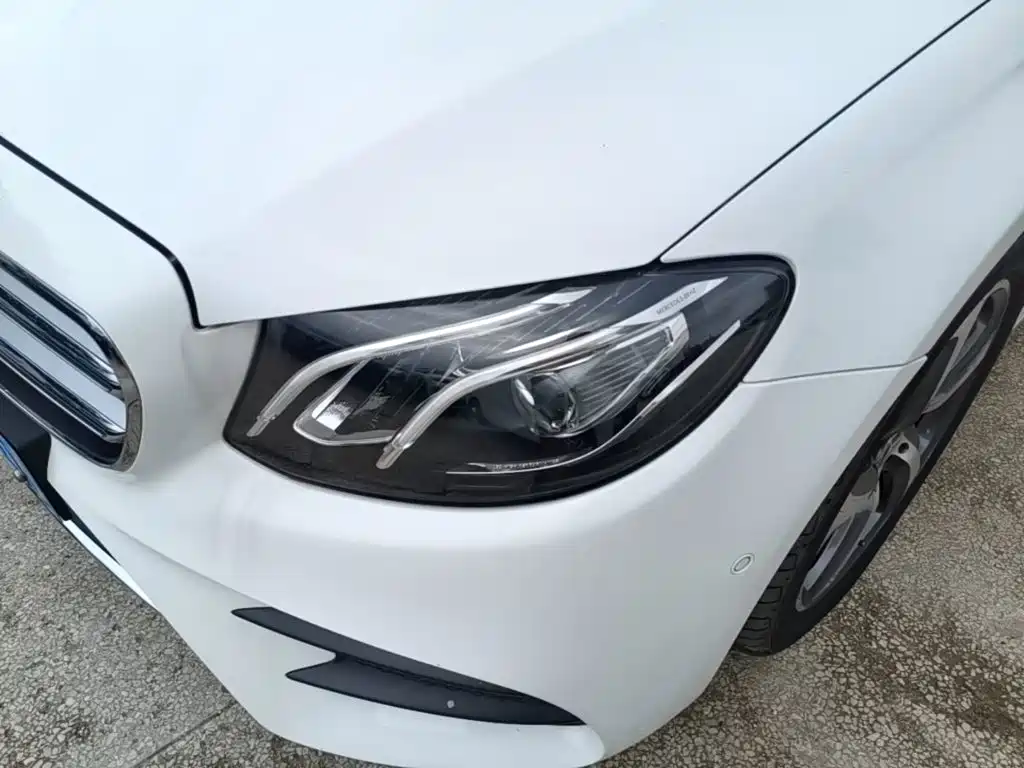 Mercedes-Benz E-Class — миниатюра 24