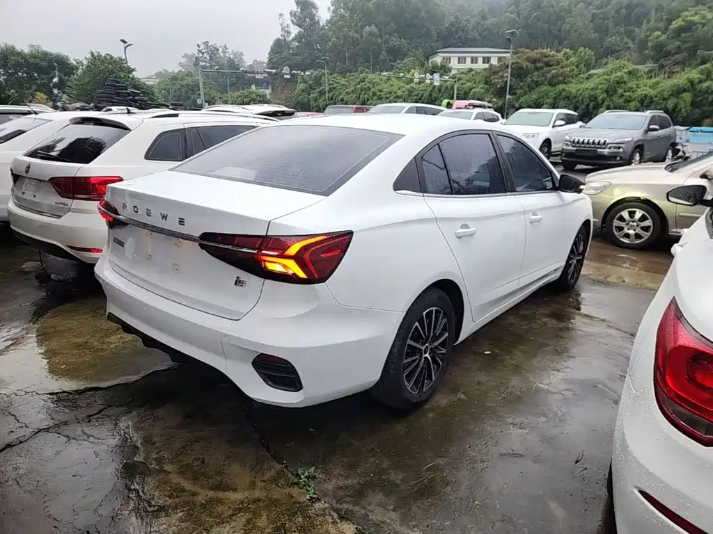 Roewe i5 — миниатюра 7