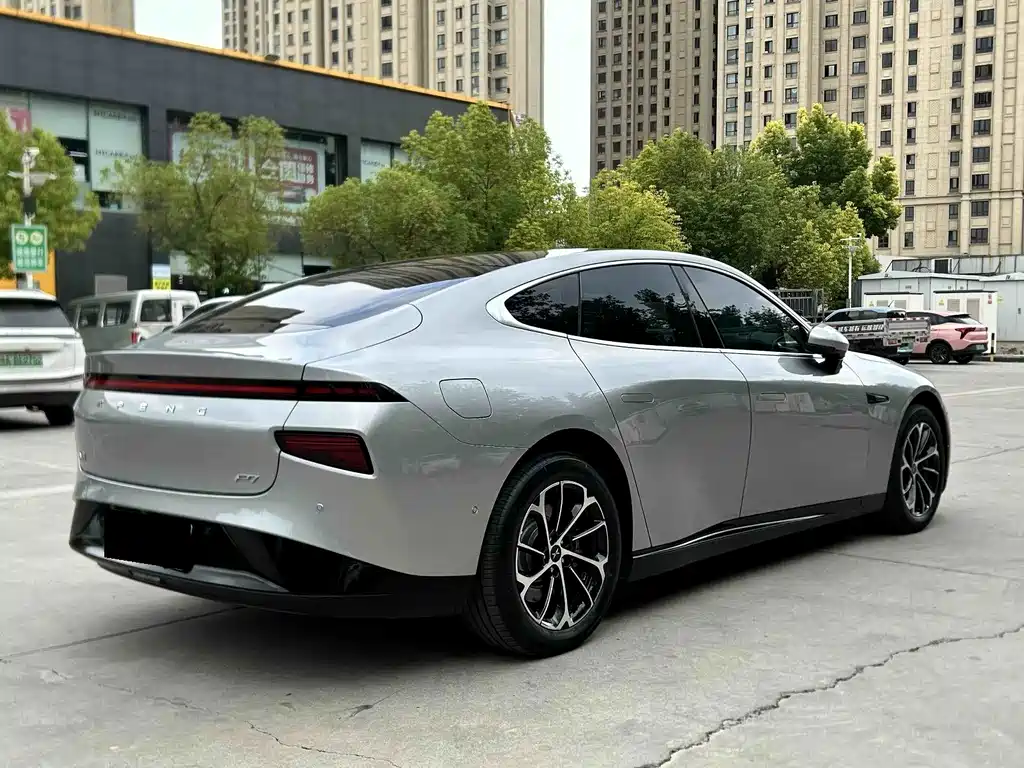 XPeng P7 — миниатюра 4