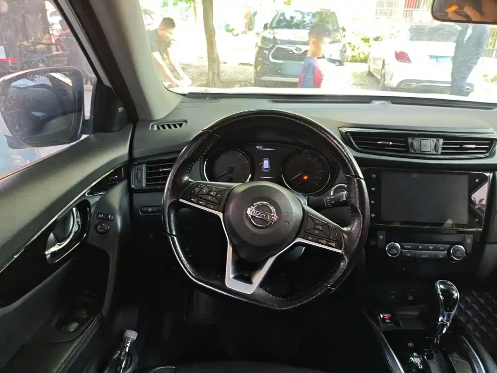 Nissan X-Trail — миниатюра 11