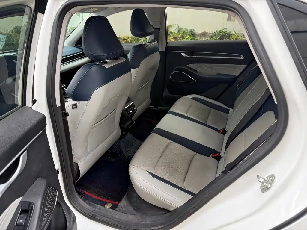 Geely Emgrand — миниатюра 5