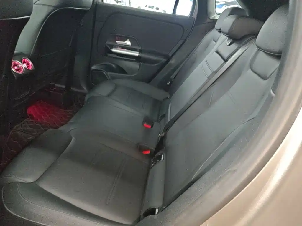 Mercedes-Benz GLA — миниатюра 17