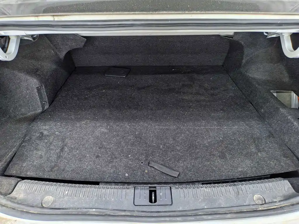 Roewe i6 New Energy — миниатюра 13
