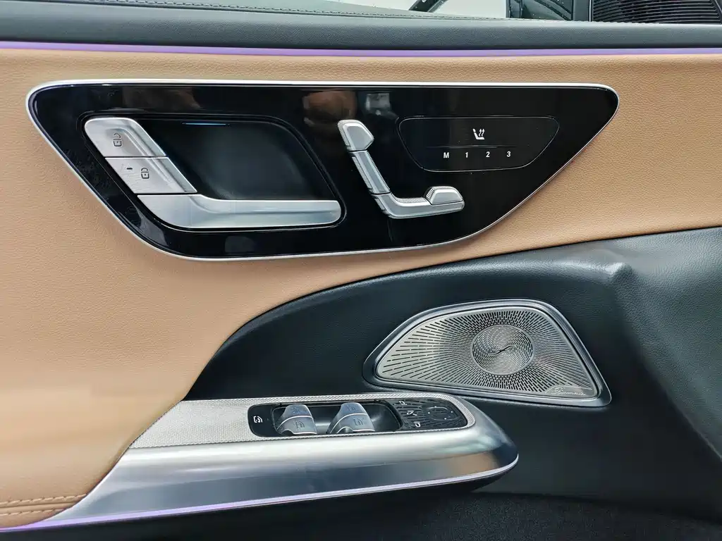 Mercedes-Benz E-Class (Import) — миниатюра 17