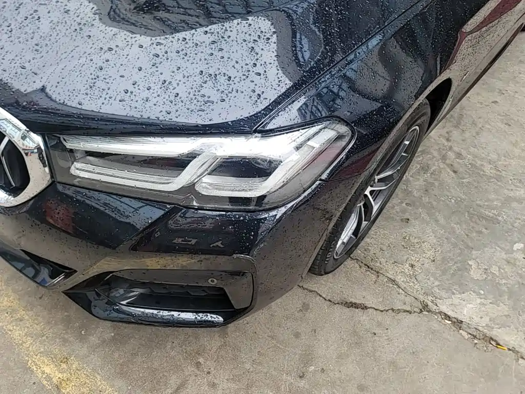 BMW 5 Series — миниатюра 24