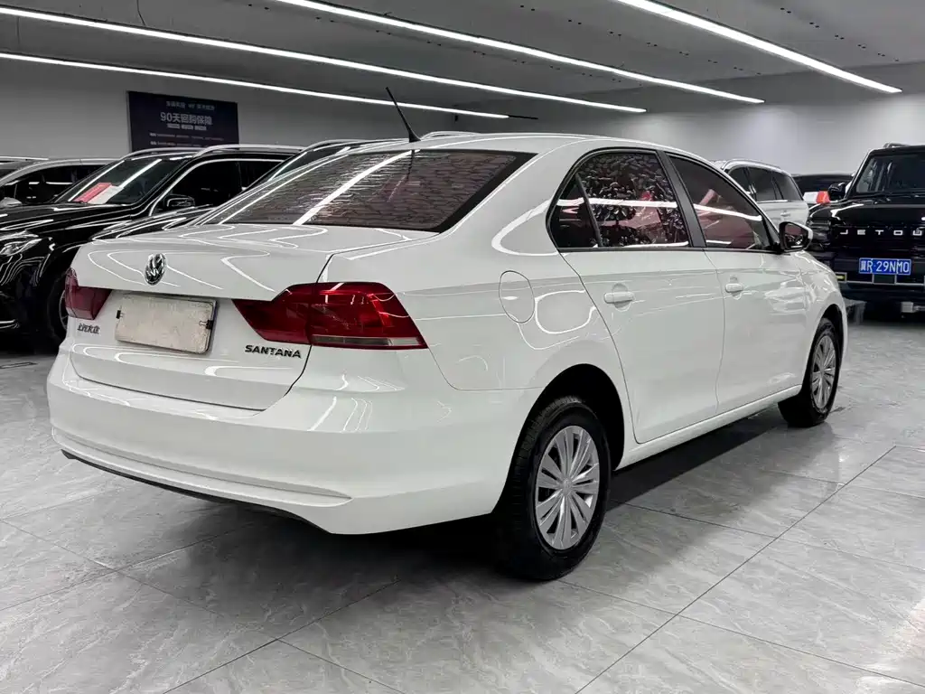 Volkswagen Santana — миниатюра 6