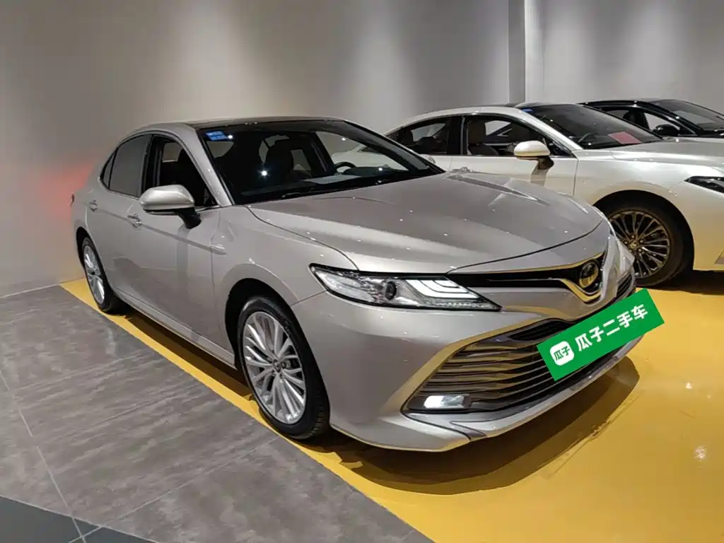 Toyota Camry — миниатюра 4