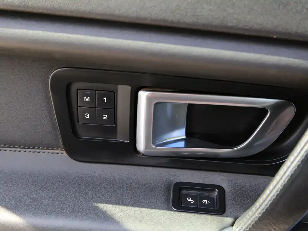 Land Rover Discovery Sport — миниатюра 14