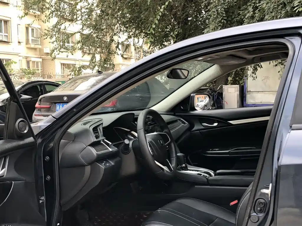 Honda Civic — миниатюра 7
