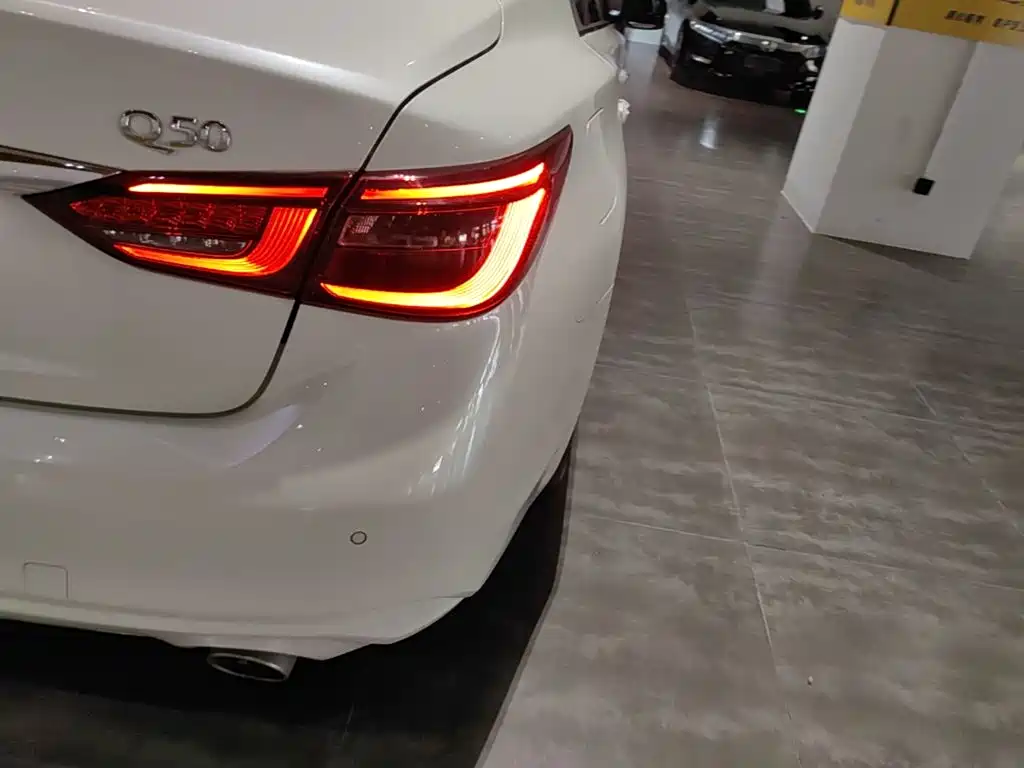 Infiniti Q50L — миниатюра 8