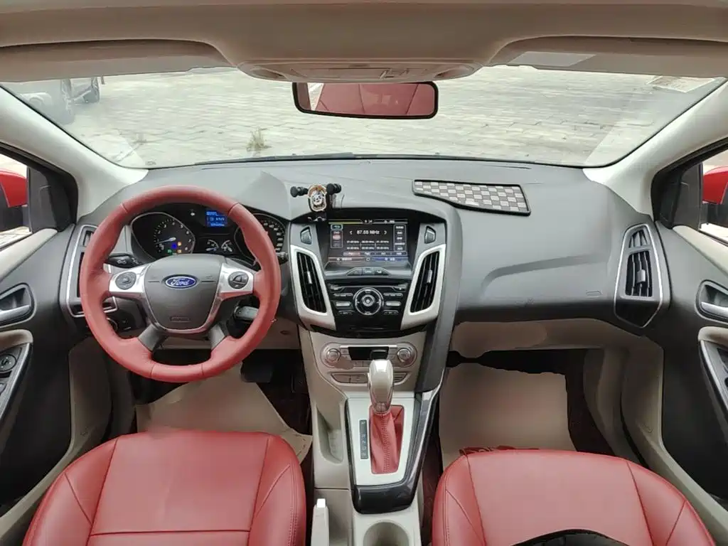 Ford Focus — миниатюра 10