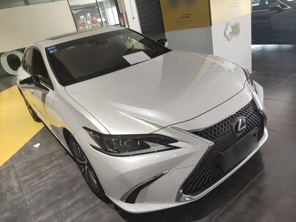 Lexus ES — миниатюра 4