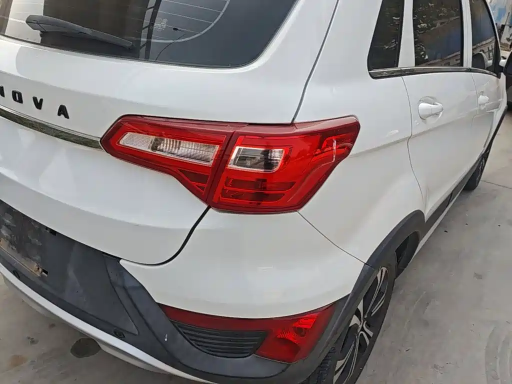 BAIC Senova X25 — миниатюра 8