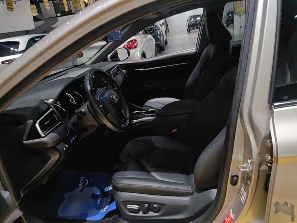 Toyota Camry — миниатюра 15