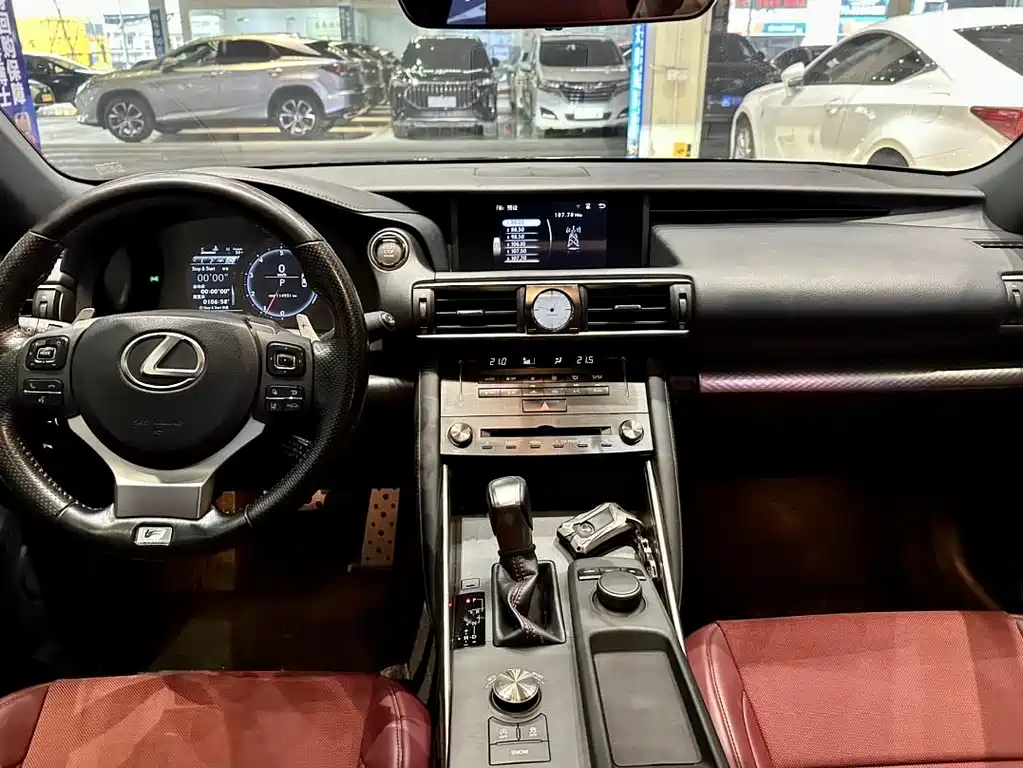 Lexus IS 2017 300 F SPORT