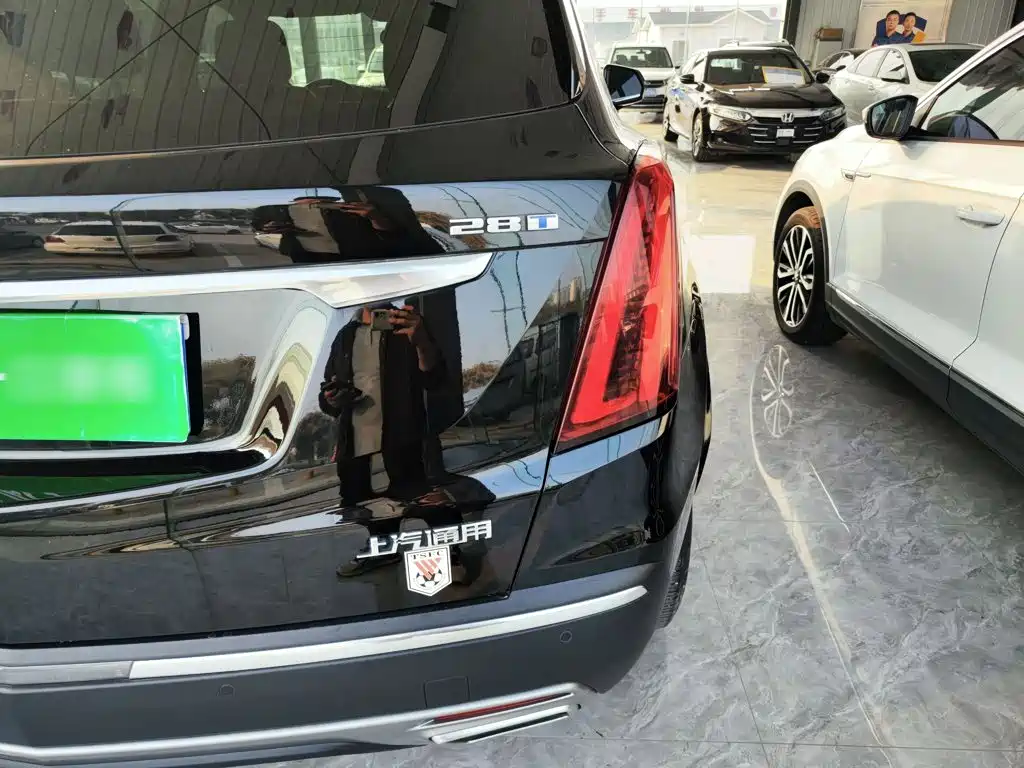 Cadillac XT5 — миниатюра 8