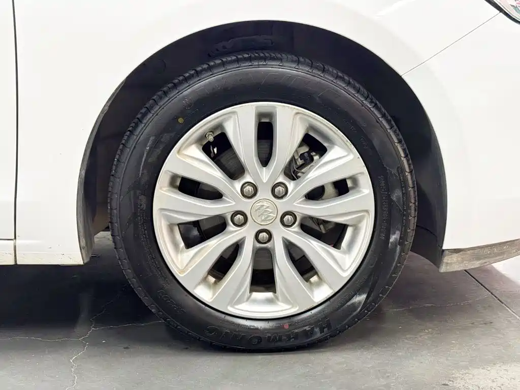 Buick Excelle — миниатюра 16