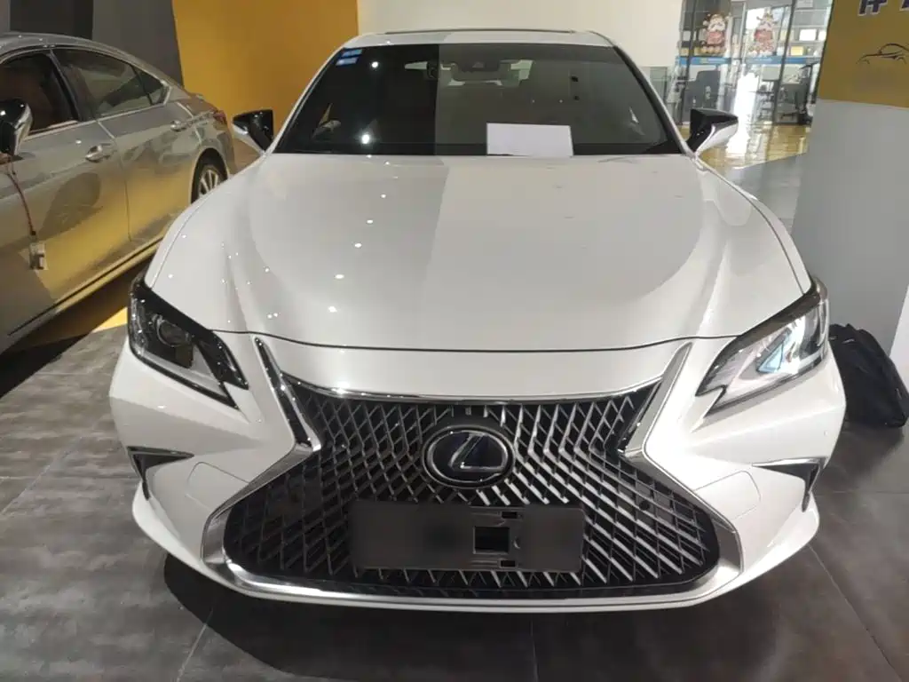 Lexus ES — миниатюра 3