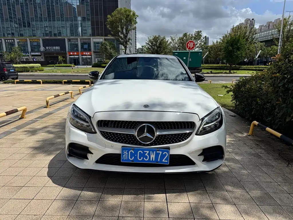 Mercedes-Benz C-Class — миниатюра 2